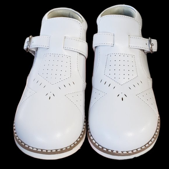 Girls White Shoes - Picture 3 of 7